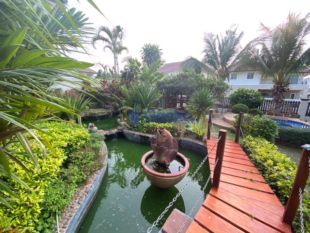 3 Bedrooms House in East Pattaya H008091